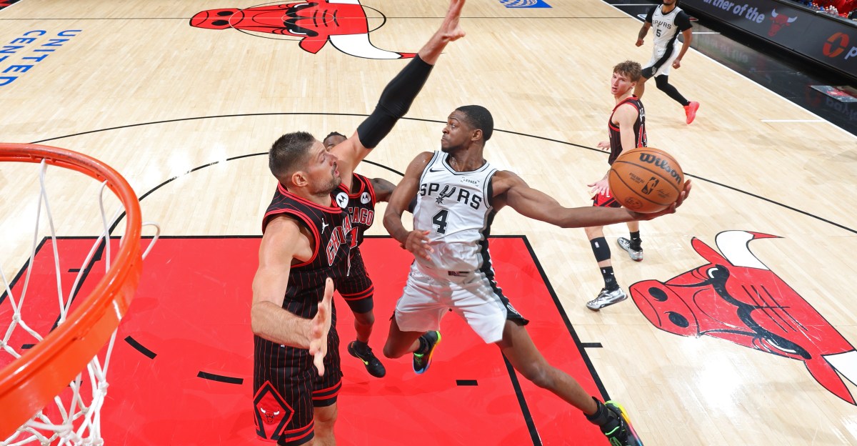 It’s time for Basketball: San Antonio Spurs vs Chicago Bulls