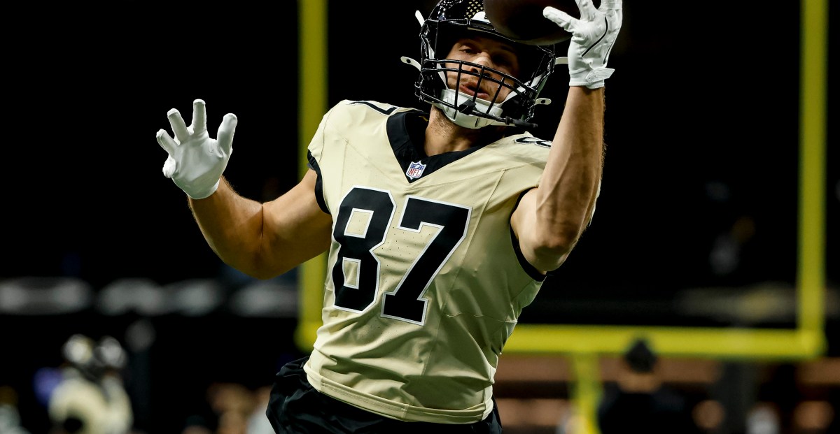 Houston Texans sign tight end Foster Moreau