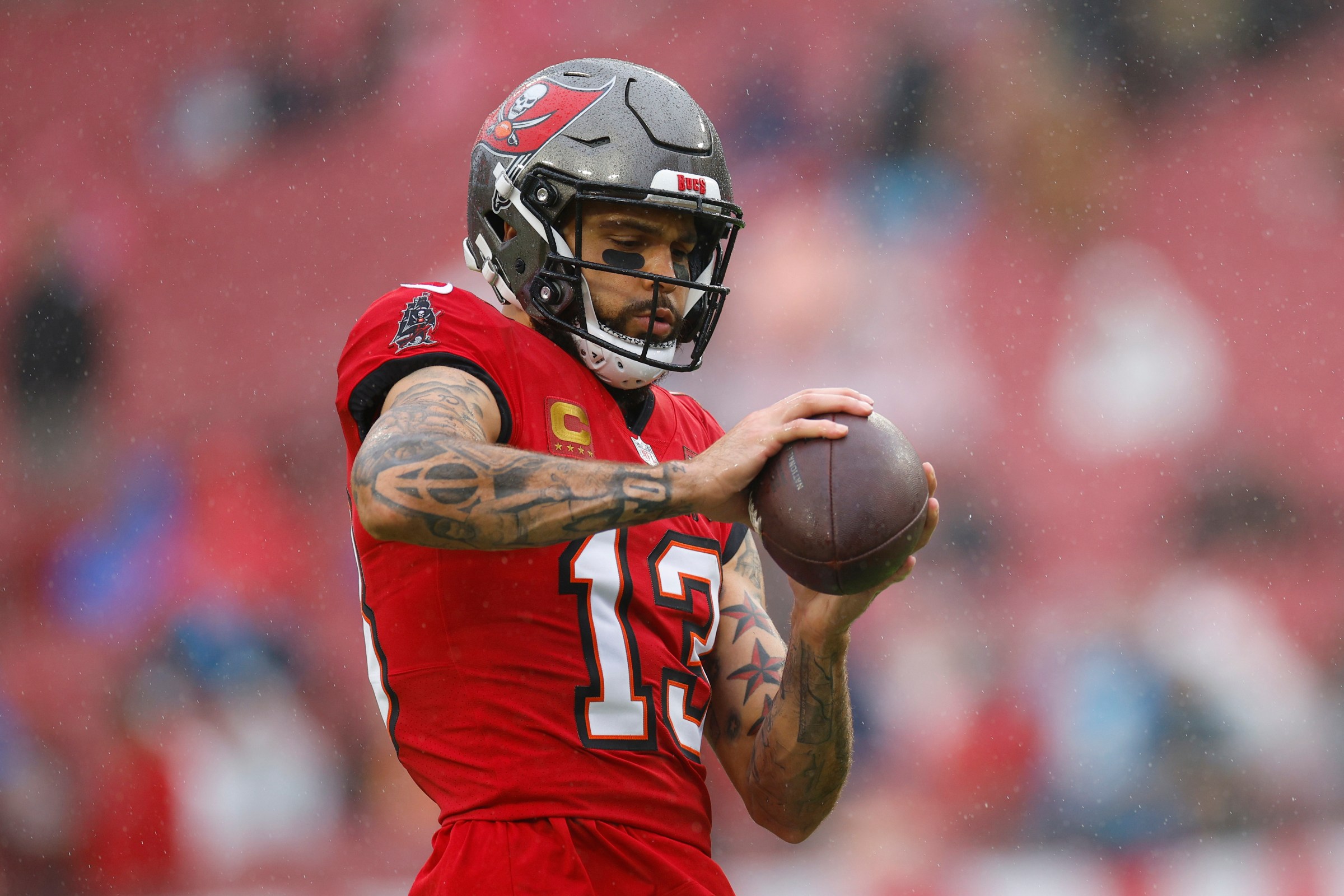 TAMPA, FLORIDA - JANUARY 03: Mike Evans #13 of the Tampa Bay Buccaneers