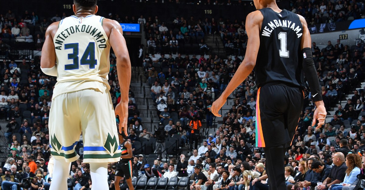 It’s time for Basketball: San Antonio Spurs at Milwaukee Bucks