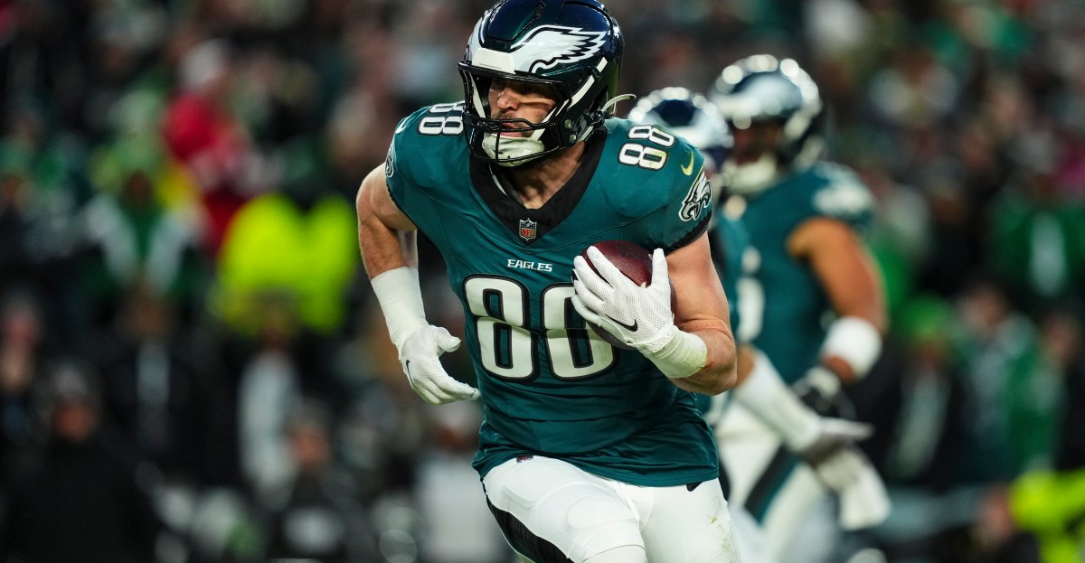 Dallas Goedert, Eagles agree to push back deadline … again
