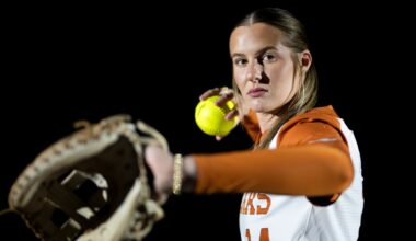 No. 3 Texas sweeps Ole Miss to open SEC play