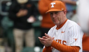 No. 3 Texas grinds out 5-2 win over Baylor