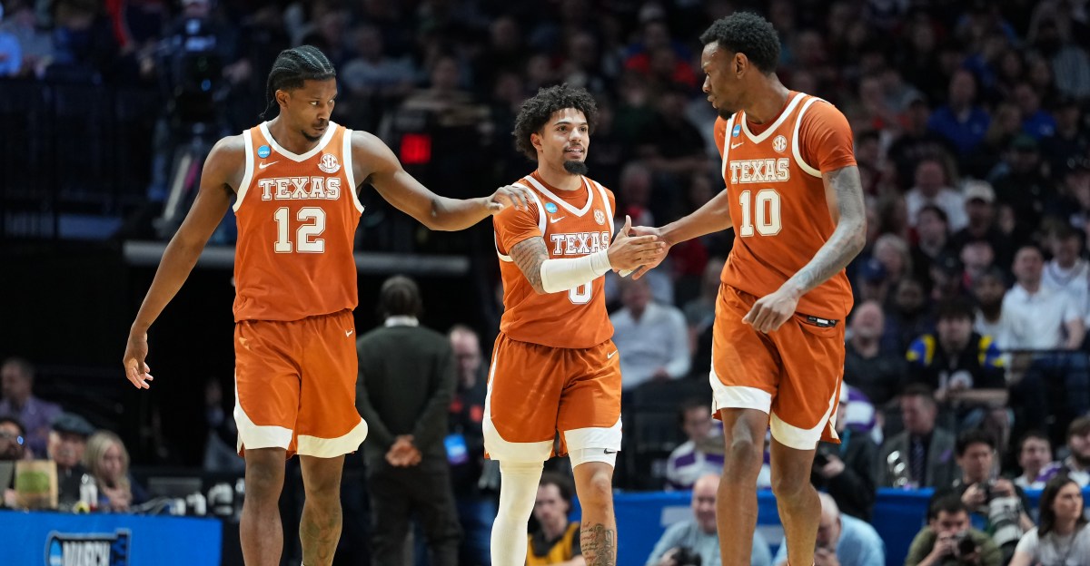 Texas faces another uphill climb in Sweet 16