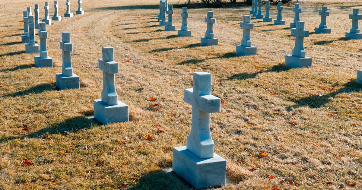 North Texas man accused of abusing corpse threw bucket of human bones over FBI fence, affidavit says