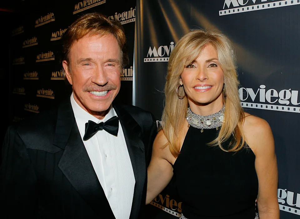 Chuck Norris and Gena O'Kelley in 2009. 