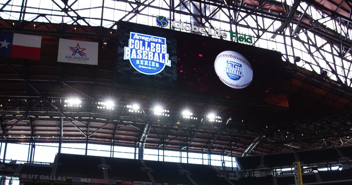 AGGIE BASEBALL TAKES TWO OF THREE IN ARLINGTON