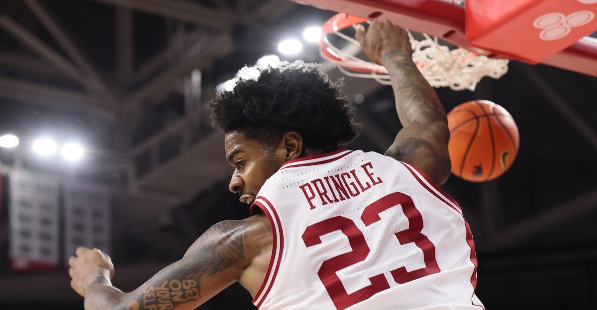 No. 20 Arkansas runs Texas off the court in 105-85 win