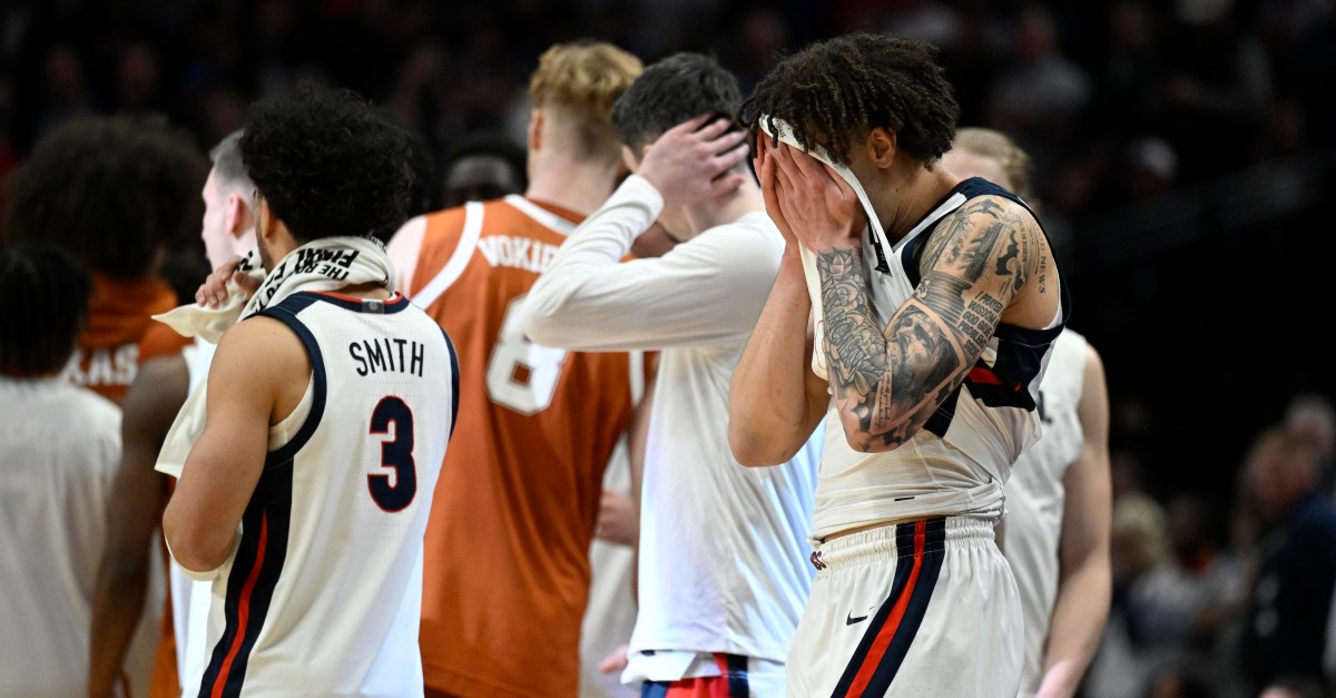 Gonzaga Lets Sweet 16 Berth Slip Late as Texas Ends Season 74-68