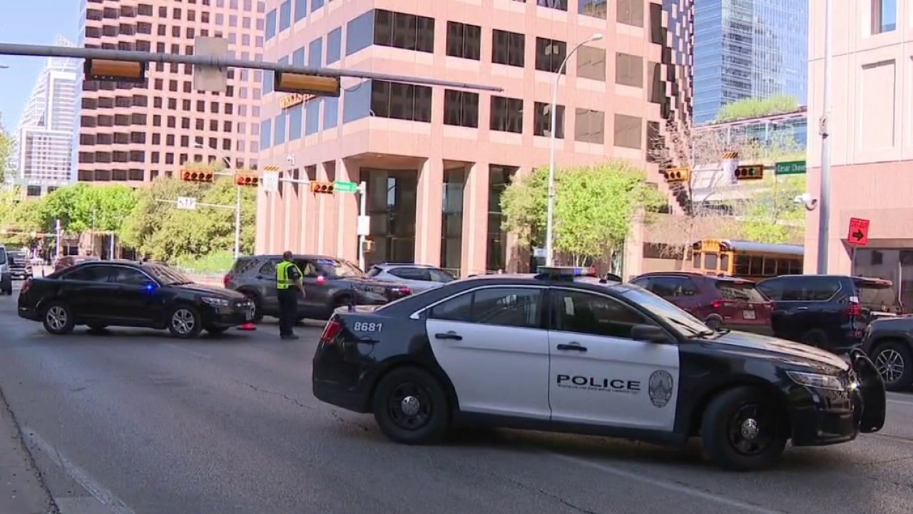 JD Vance visits Austin for fundraising event