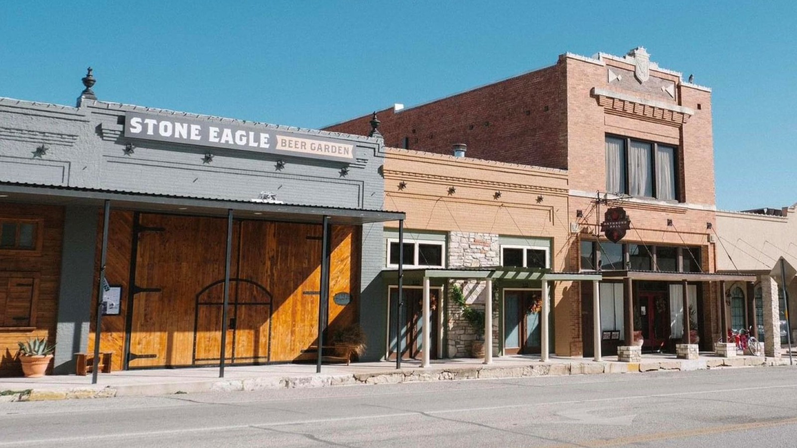 Situated Between Fort Worth And San Angelo Is Texas' Charming City With Antique Shops And Wineries