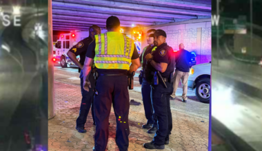 Woman killed, two young children injured in single-vehicle crash in Fort Worth, police say