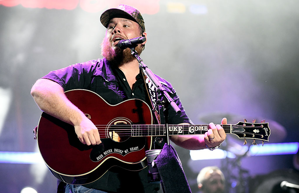 AUSTIN, TEXAS - OCTOBER 10: Luke Combs performs during 2025 Austin City Limits Music Festival at Zilker Park on October 10, 2025 in Austin, Texas. (Photo by Tim Mosenfelder/FilmMagic)