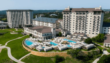 Two iconic Texas resorts make for one unforgettable summer