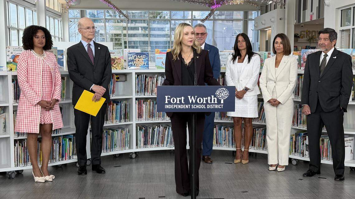 Fort Worth leaders rally behind new superintendent