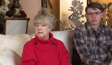 Meals On Wheels worker saves elderly woman from medical episode