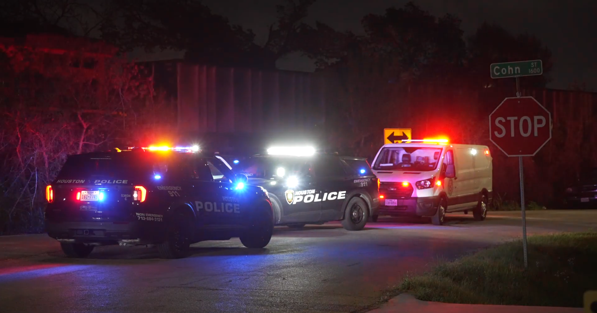 Union Pacific freight train hits, kills pedestrian near Washington Corridor