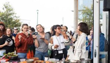 Austin chefs face off in farmers market cooking competition