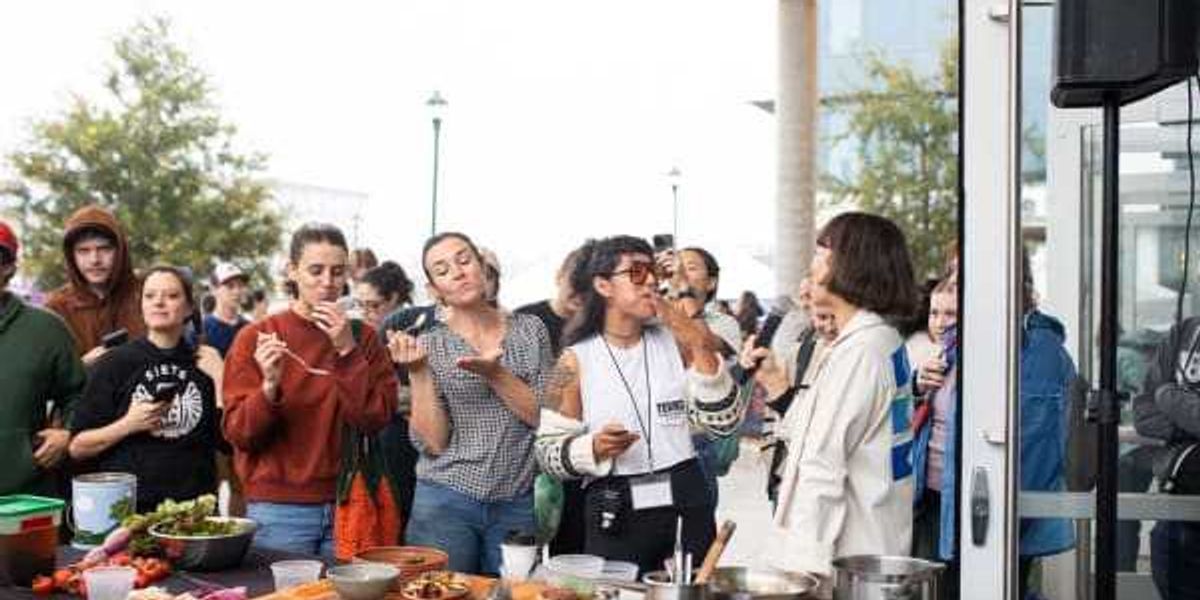 Austin chefs face off in farmers market cooking competition