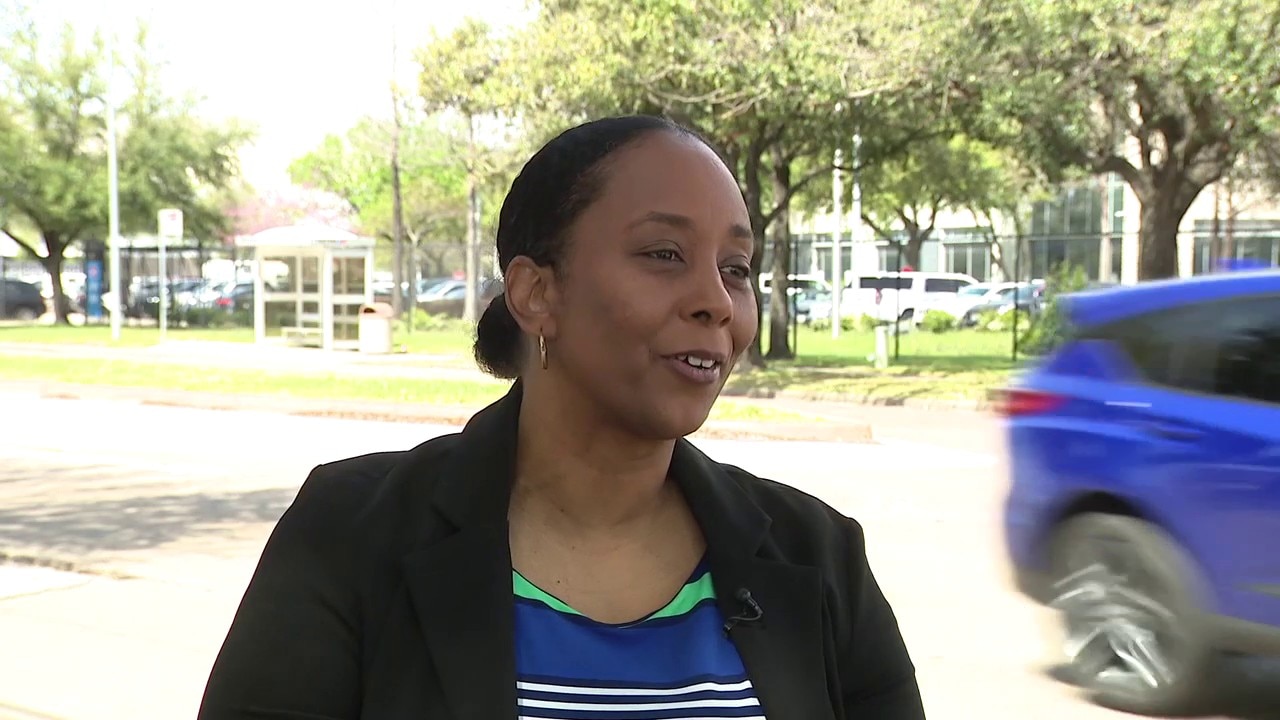 FULL INTERVIEW: Michelle Williams talks with FOX 26