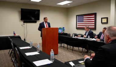 Corpus Christi leaders weigh in on Sinton concerns at solo water meeting