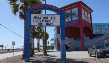 Padre Island businesses see major boost from spring break crowds