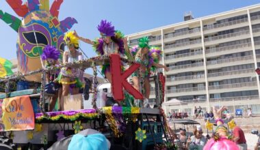 Barefoot Mardi Gras breaks records with largest parade in its history
