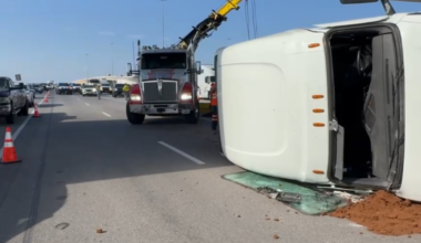 18-wheeler rollover shuts down southbound I-37 and US 77 traffic