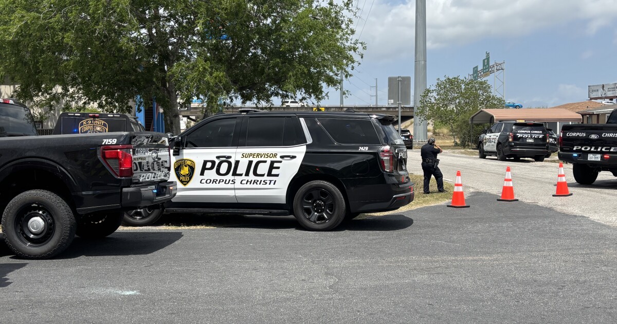 One person in custody following police standoff at Lantana St and Skyline Dr