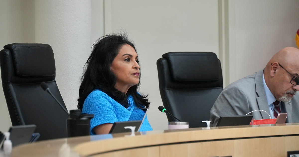 Council moves forward with hearing on petition to remove Mayor Guajardo