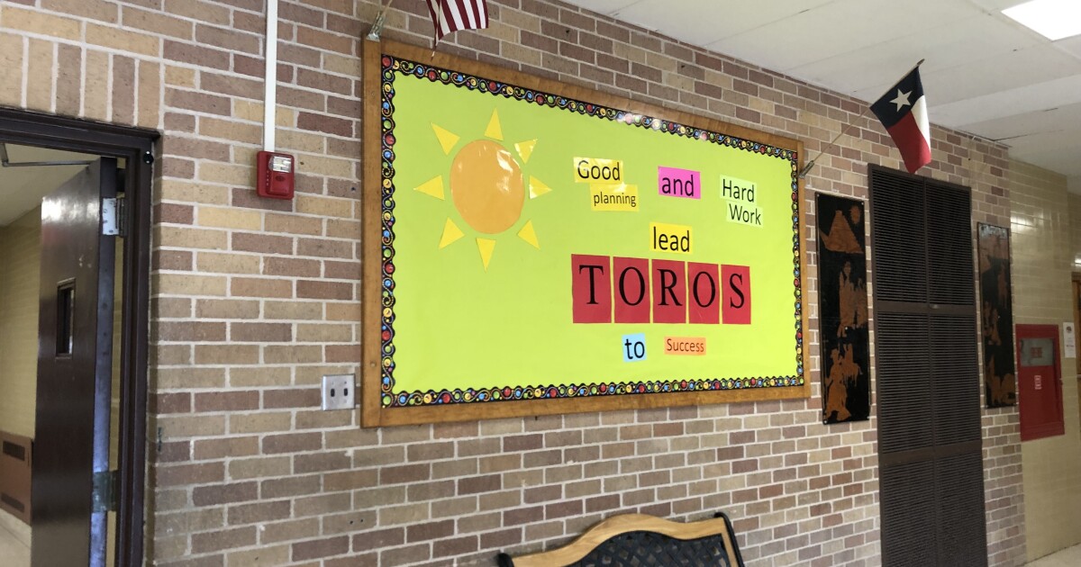 Controversial ‘turnaround’ charter Third Future will operate 3 San Antonio ISD schools next year