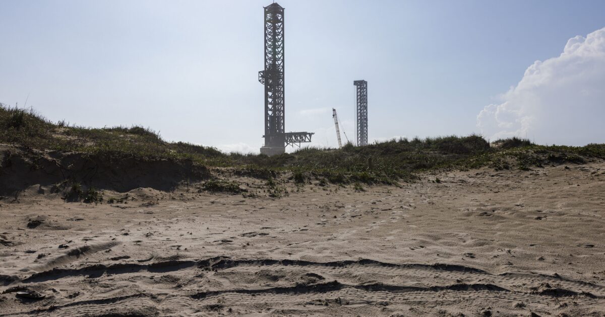Texas Supreme Court weighs constitutional beach access in case against SpaceX