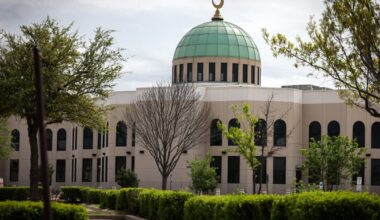 Top Texas Republicans are campaigning against a Plano mosque. Here’s what some voters think