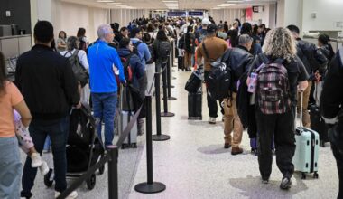 TSA wait times are unpredictable amid government shutdown : NPR