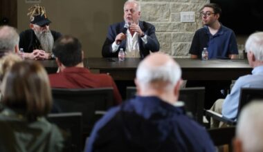 Arlington mayor hopeful misses candidate forum, organizer criticizes absence