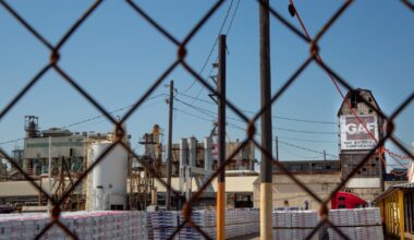 West Dallas residents worried about GAF factory shutdown date after rezoning falls through