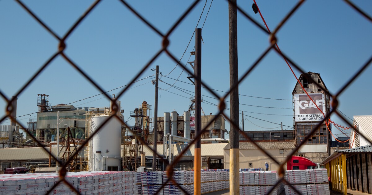 West Dallas residents worried about GAF factory shutdown date after rezoning falls through