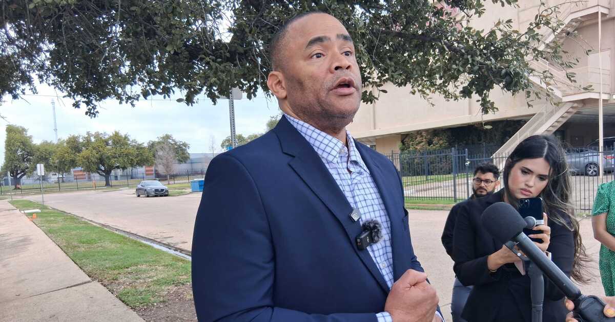 North Texas lawmaker visits Dallas ICE Field Office amid continued concerns over migrant welfare