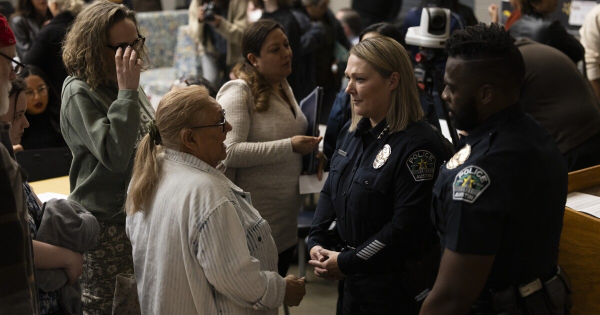 APD updates protocols for how officers should work with ICE