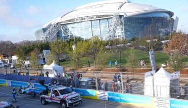 Red flag at IndyCar practice after workers spotted on temporary Texas street course