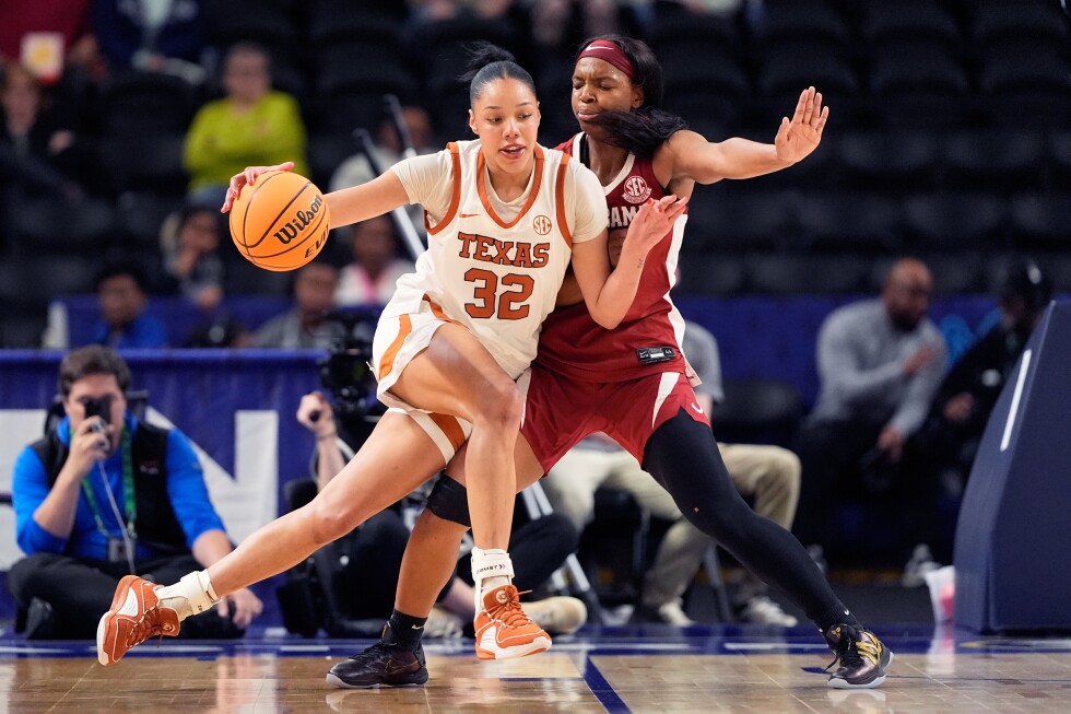 No. 4 Texas rolls into SEC Tournament semifinals with 83-60 win over Alabama