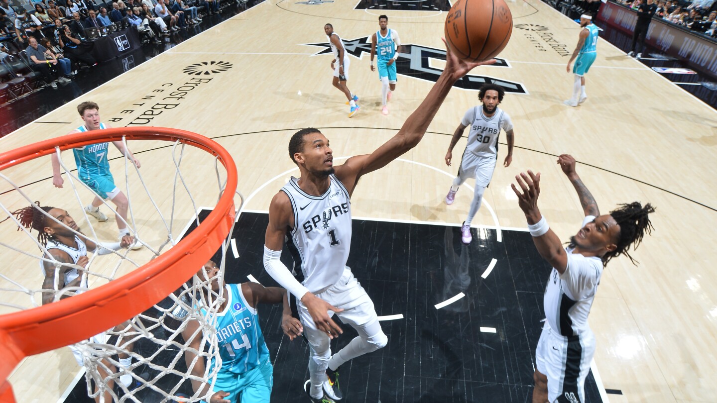 How to watch San Antonio Spurs vs Los Angeles Clippers: TV, live stream info for tonight's game