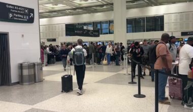 Check TSA wait times at Houston airports today