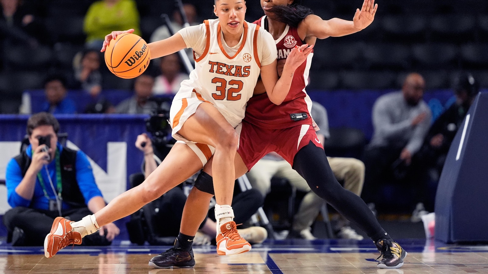 No. 4 Texas rolls into SEC Tournament semifinals with 83-60 win over Alabama