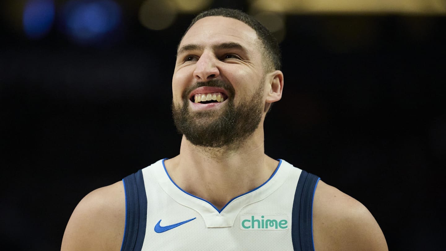 Klay Thompson Laughs At Question About Playing For Mavericks Next Season