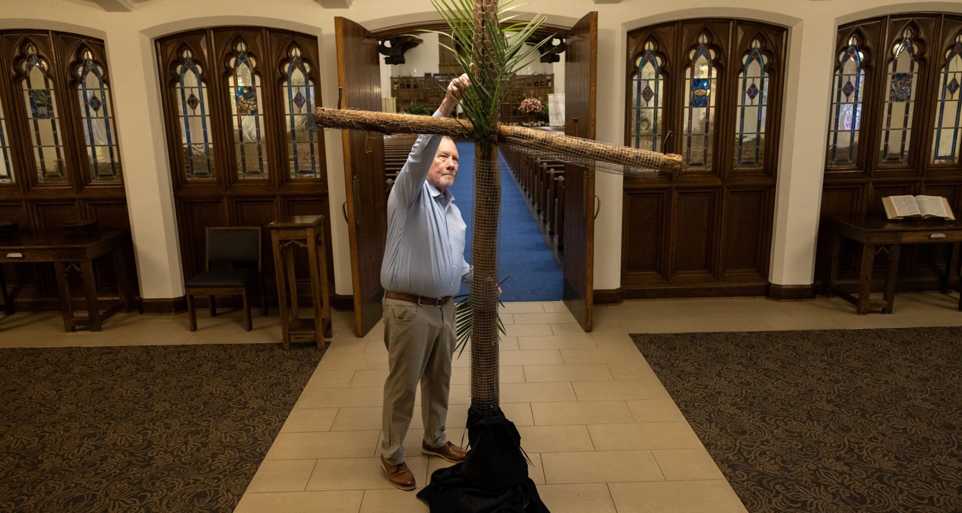Fort Worth Christians work to bring Easter Sunday to full bloom