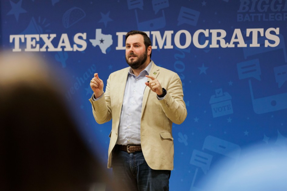 Hundreds sign letter backing Texas Dem leader Kendall Scudder