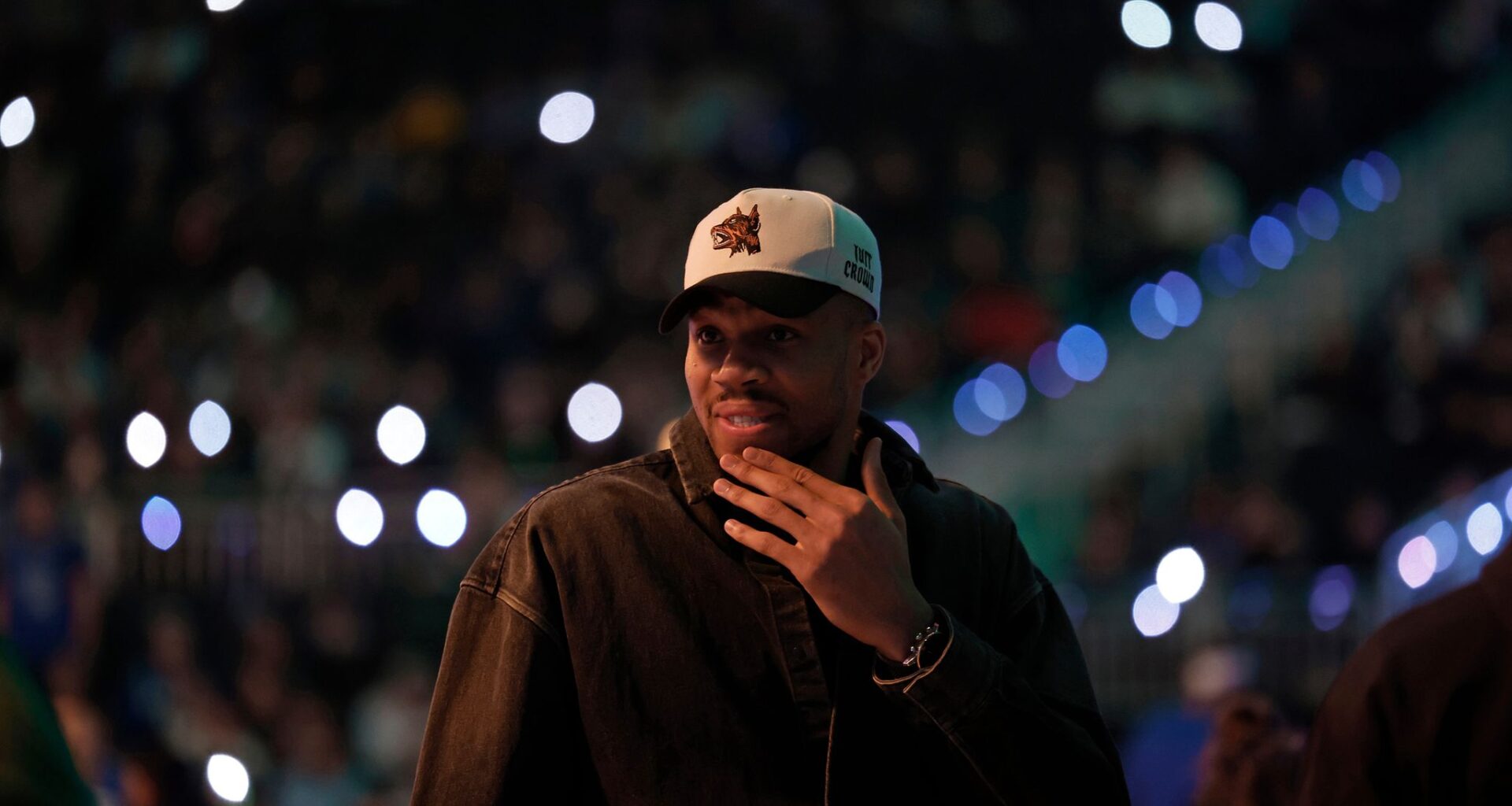 Rollins scores 24, Kuzma adds 20 and the Bucks beat Mavericks 123-99 to snap 4-game skid