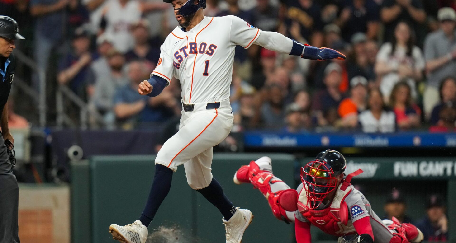Houston Astros cruise past Boston Red Sox for fourth straight win