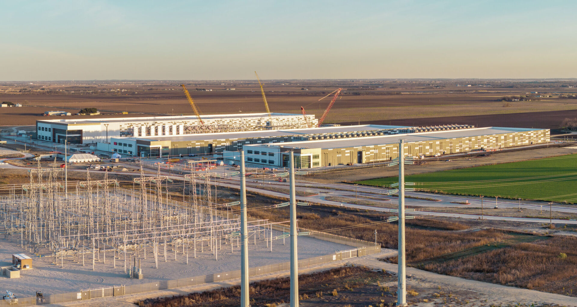 How does AI, data centers use so much water in Texas?